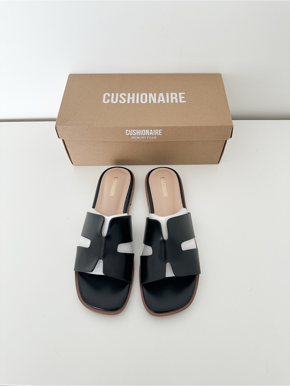 Cushionaire Black Memory Foam Slide-on Sandals